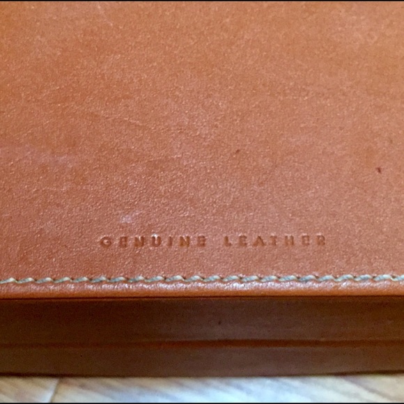 EBEL Luxurious Tan Watch Box W/Suede Lining - Picture 10 of 11